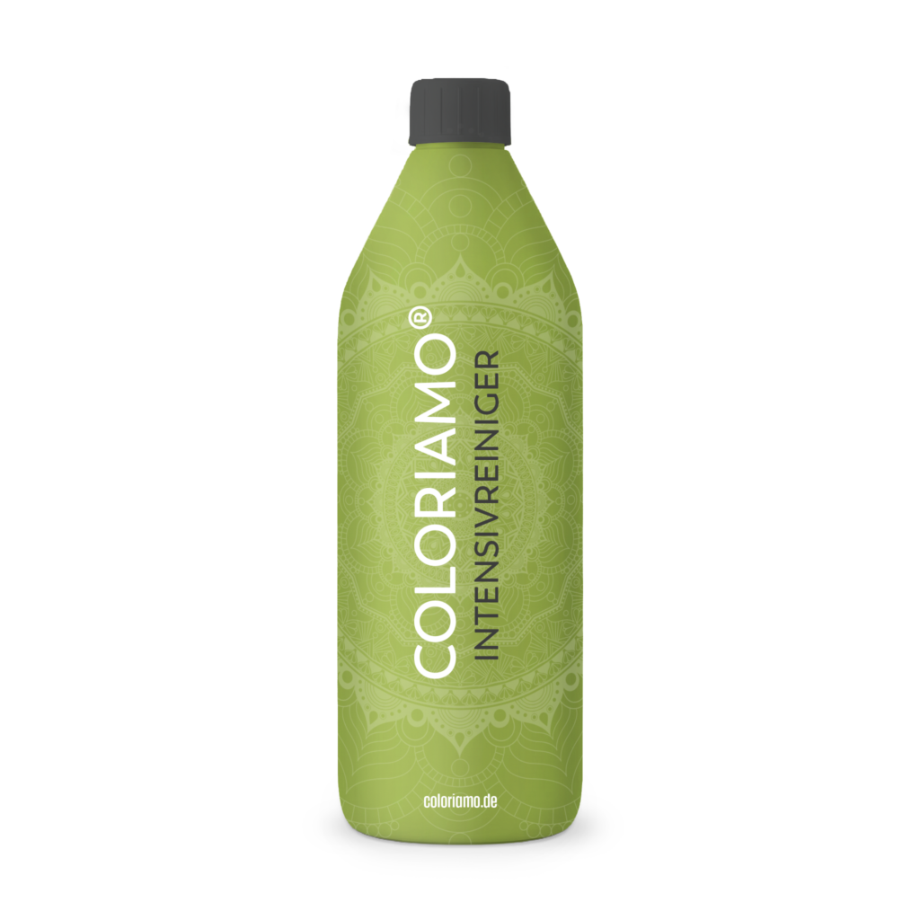 Die grüne Flasche des Coloriamo Intensivreinigers präsentiert sich mit elegantem Design für effektive Wandgestaltung.