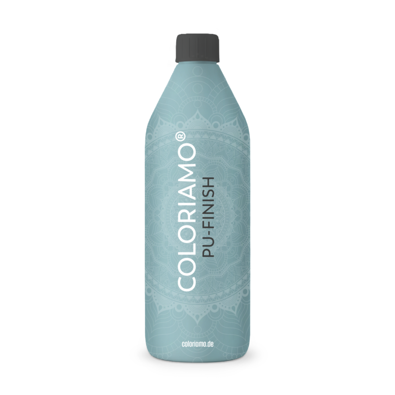 Eine türkisfarbene Flasche von Coloriamo PU-Finish für hochwertige Wandgestaltung steht im Fokus.